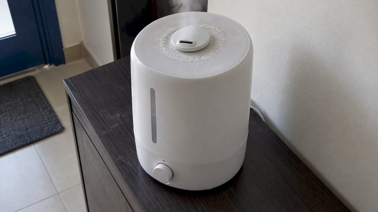White mineral dust around humidifier